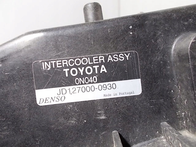 Радіатор інтеркулер toyota yaris 2 05-11 jd127000-0930 оригінал Зі Шроту