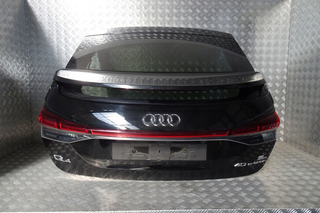 фото №1, Audi q4 e-tron - кришка багажника задня комплектна