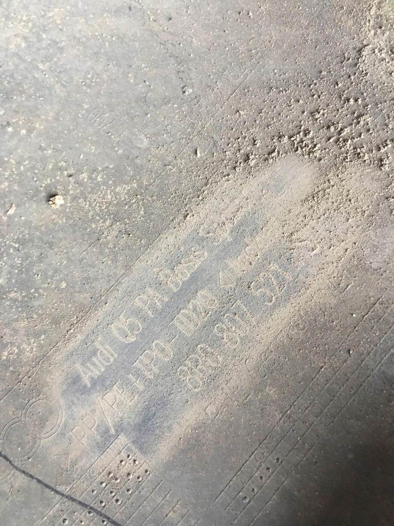 фото №3, Спойлер бампера задня audi q5 pdc 8r0807521as