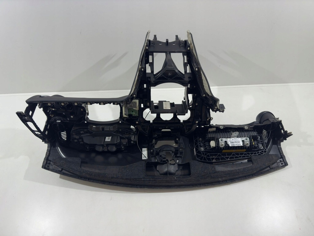 фото №8, Панель приладів консоль панель приладів mercedes c-klasa w205 kombi подушка безпеки orginał