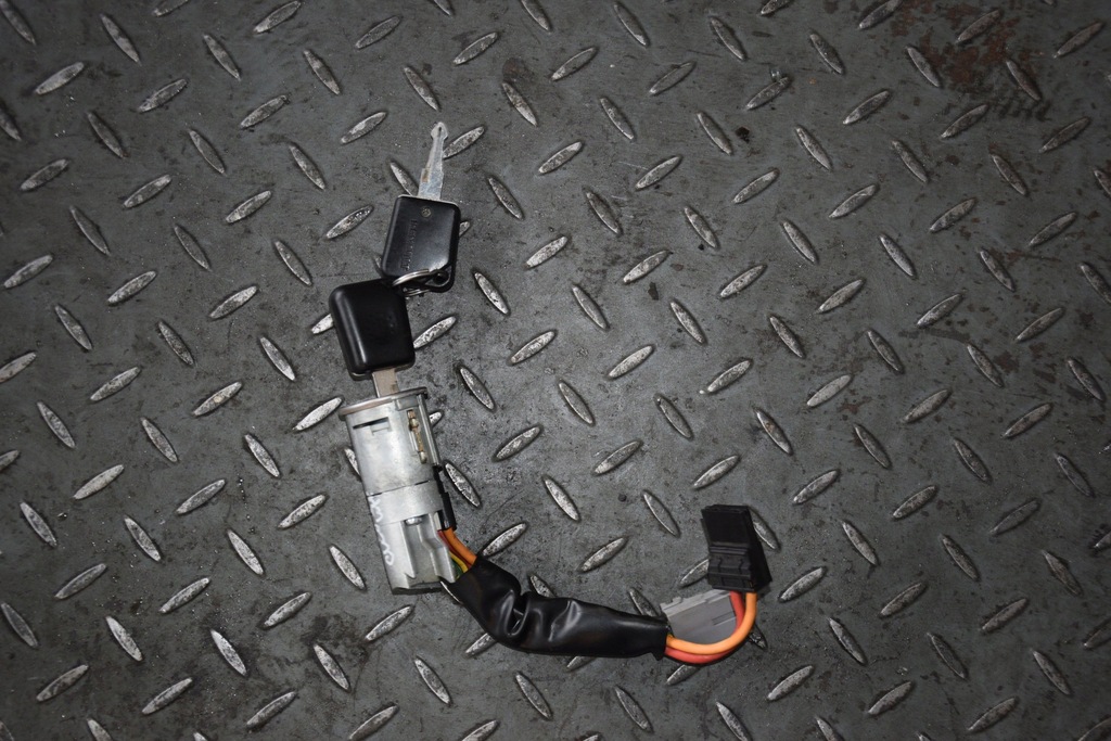 фото №1, Замок запалювання з ключами renault clio i lift