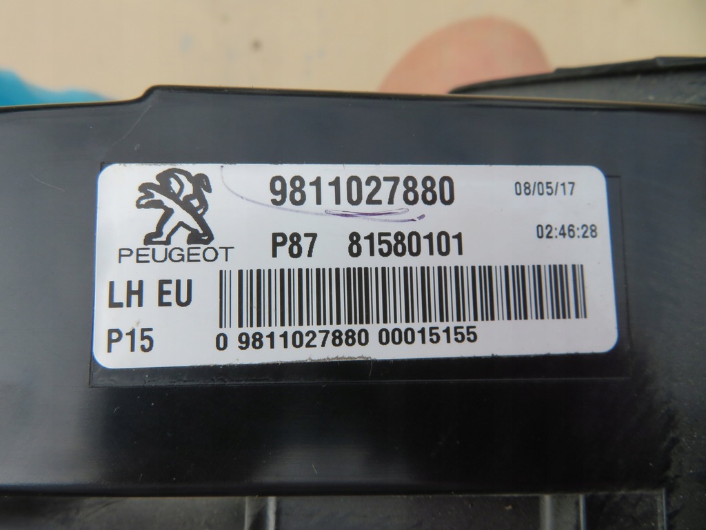 фото №12, Peugeot 5008 ii лампа ліва задня w кришка 9811027880