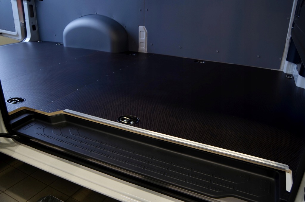 фото №1, Citroen jumpy iii l2 2016+ обшивка кузов автобус пол - фанера коричневый 9mm