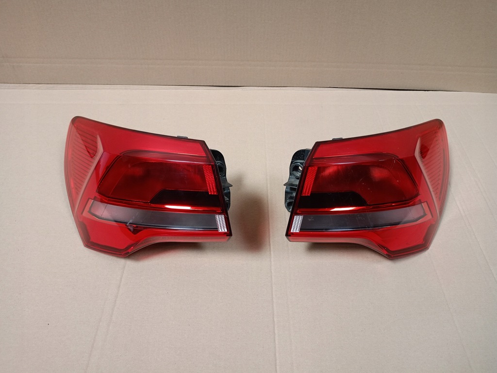 фото №1, Лампа задняя задняя led rh lh audi q3 83a sportback