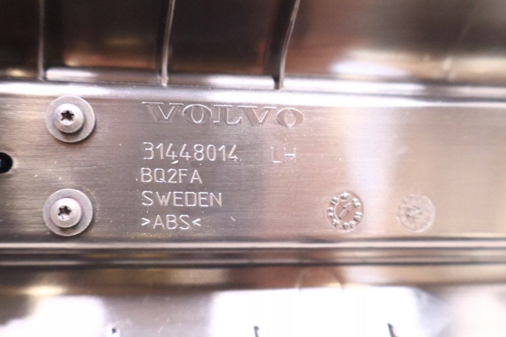 фото №5, Volvo xc60 ii молдинг накладка поріг ліва перед 31448014