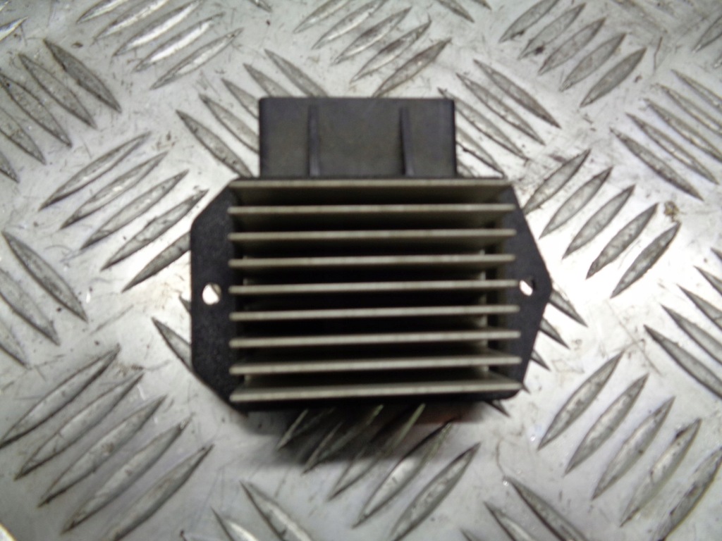 фото №1, Резистор резистор вентилятор toyota corolla verso