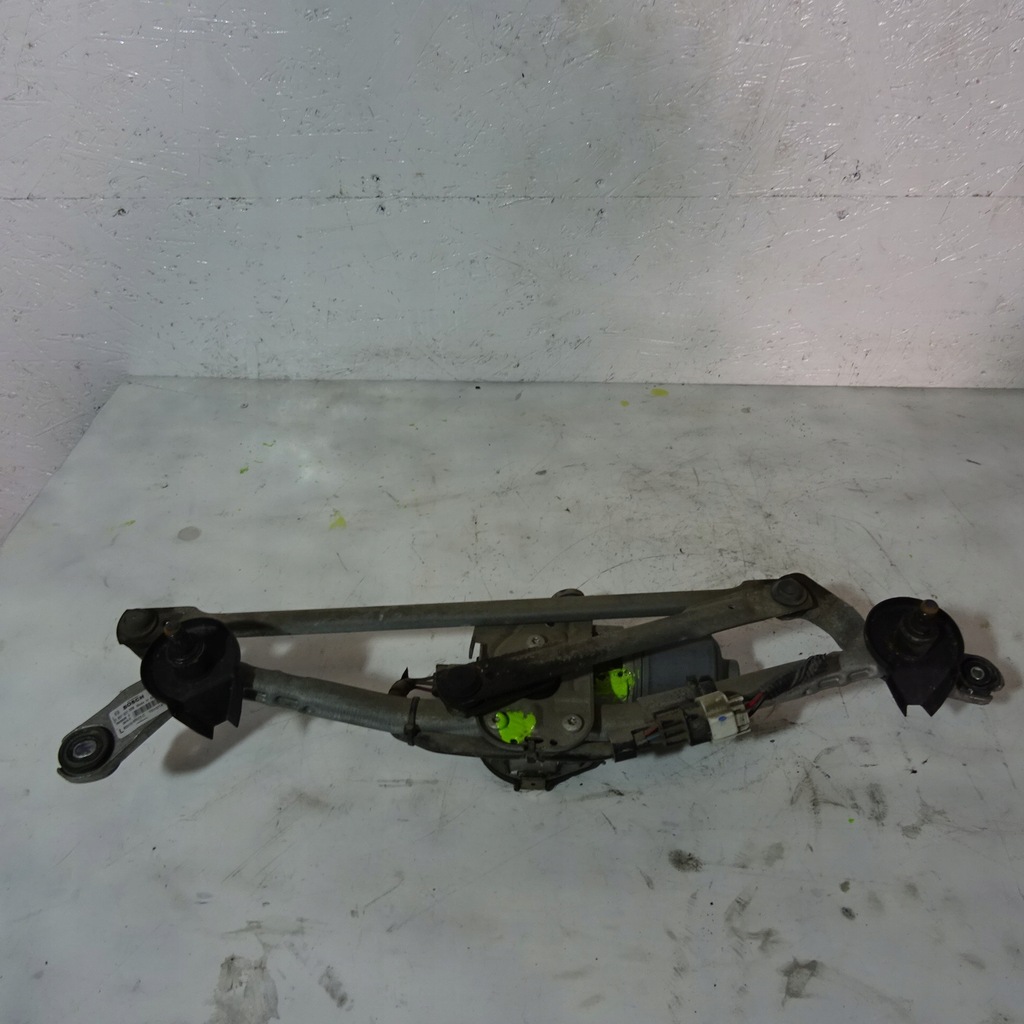 фото №1, Toyota avensis t27 механизм дворник