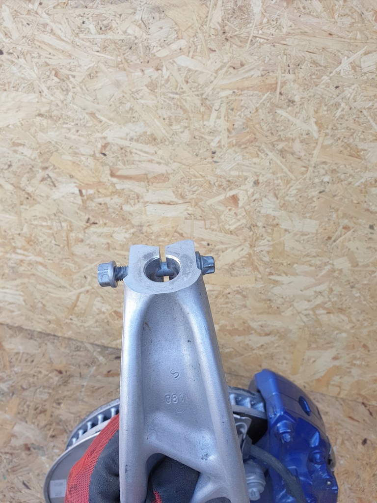 фото №12, Bmw ix i20 поворотный кулак правый перед 25r nówka