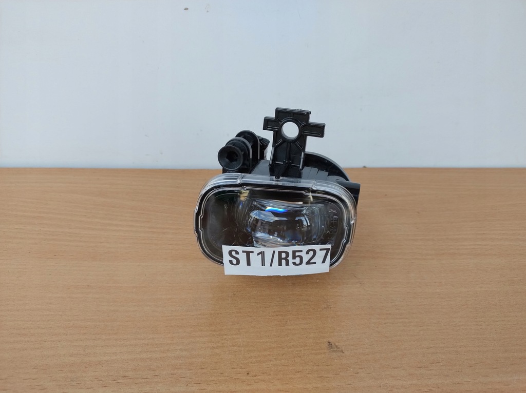 фото №1, Левый противотуманная фара led drl hella новый renault clio zoe megane 261550862r st1/r527