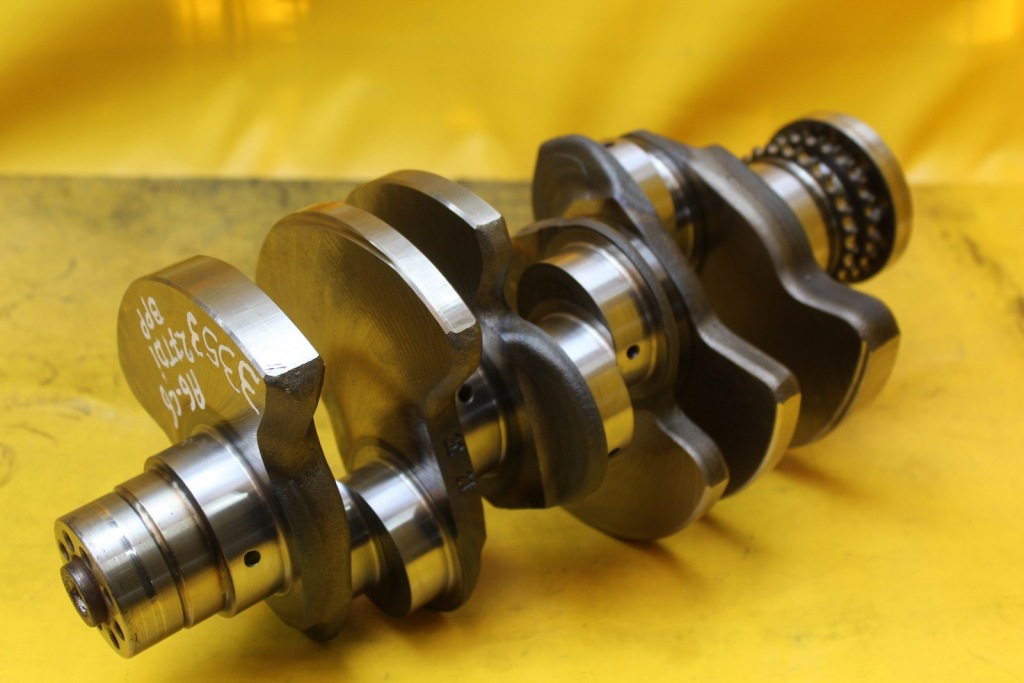 Купити Wał колінчастий a6 c6 a4 b7 2.7 tdi bpp r59b 059101aj