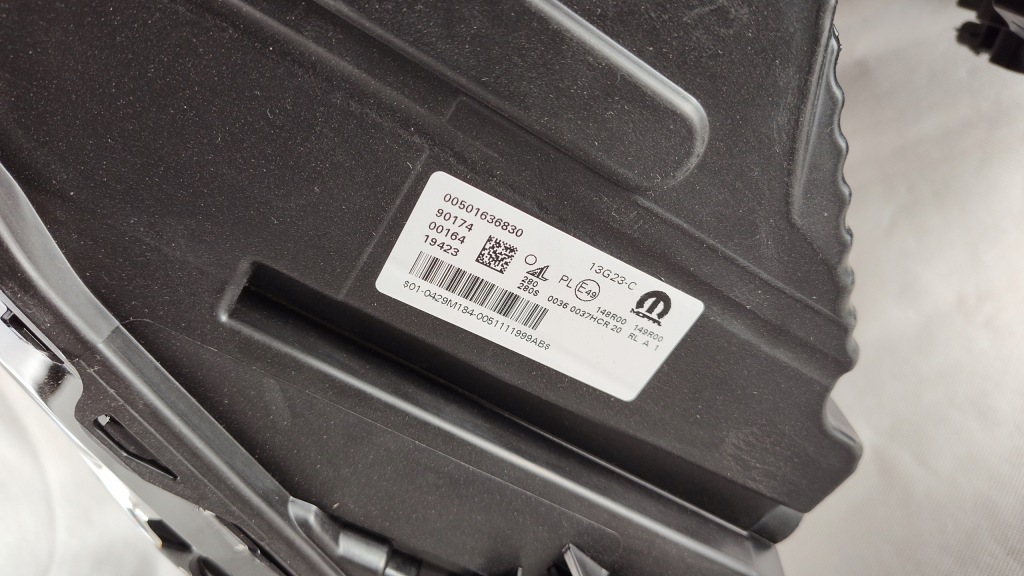 Jeep compass рестайлинг  full led левый правая  фара фара новая  оригинальные Цена