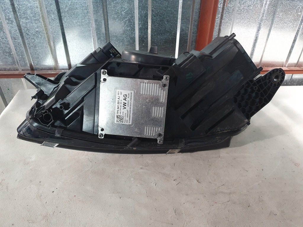 фото №13, Лампа правая передняя skoda fabia iii lift 6v1941016f