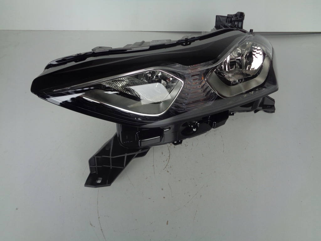 фото №1, Nowa лампа левая citroen ds3 crossback 18-