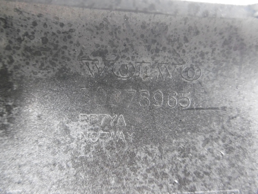 фото №15, Накладка дифузор спойлер бампера задня задня lift 30678965 volvo xc90 i