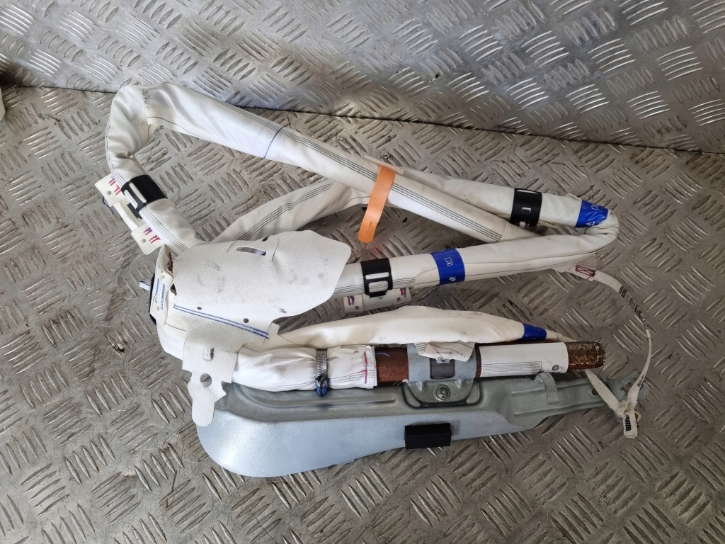 фото №5, Vw tiguan 2008 rok шторка безопасности правая 5n0880742d