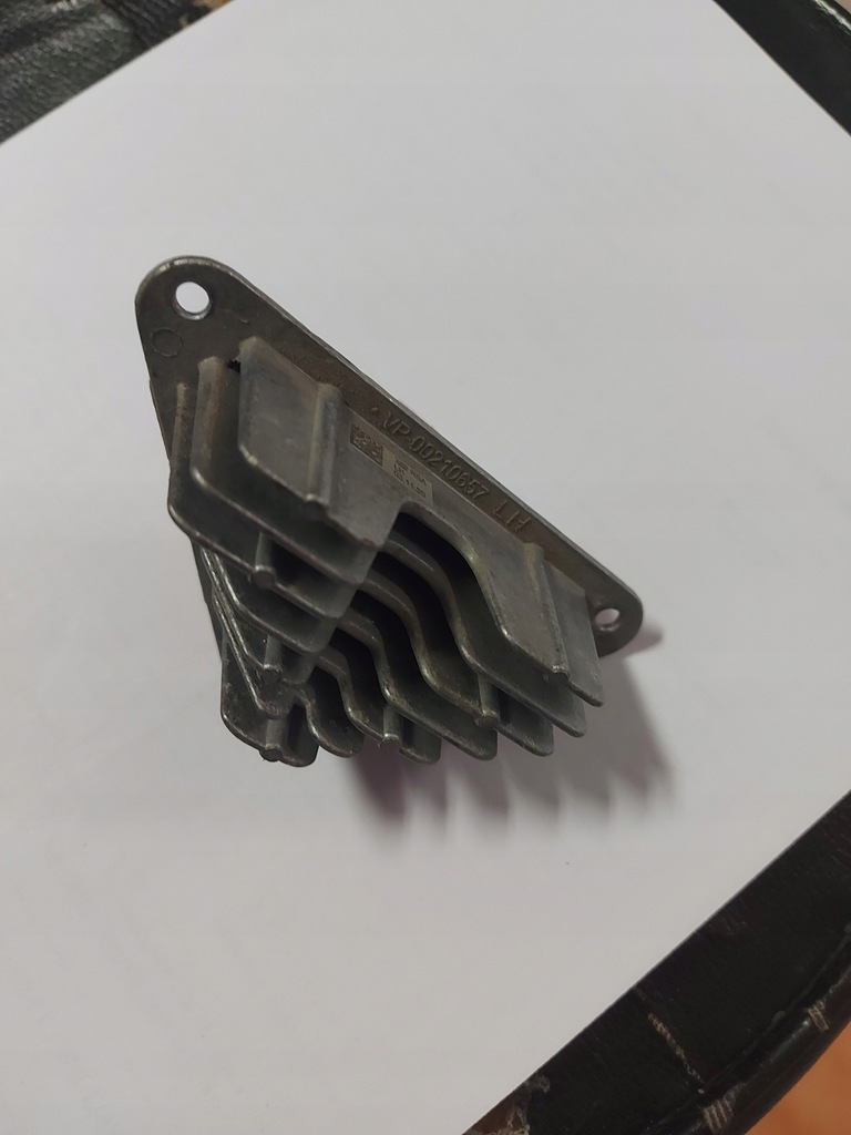 фото №1, Renault master iv перетворювач модуль led ліва оригінал vp-00210657