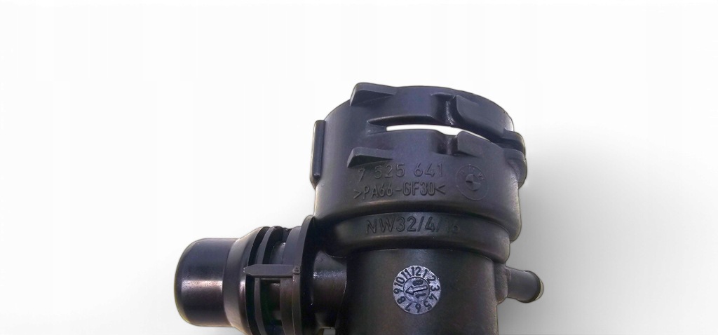 Bmw e87 e90 x1 e84 f20 f30 патрубок тройник радиатора воды колено 7525641 Киев