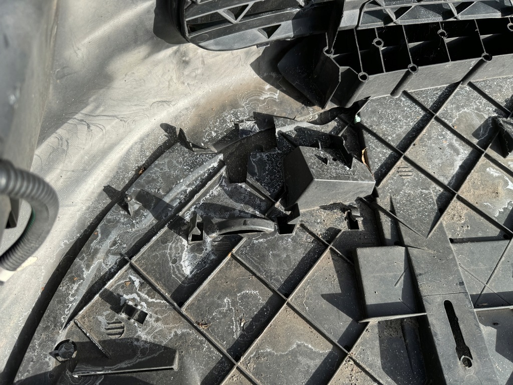 фото №9, Бампер перед передній citroen c4 picasso i lift led