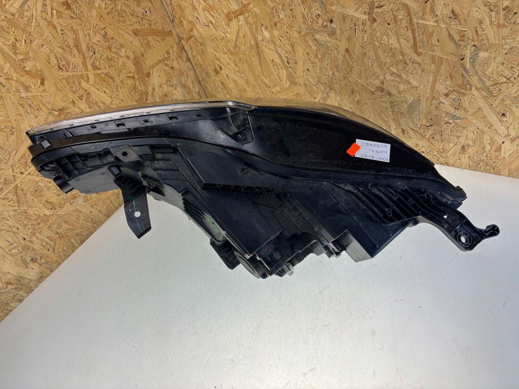 фото №11, Volvo ex30 2024 лампа передня