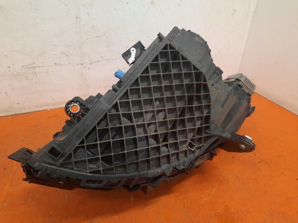 фото №13, Mercedes benz eqc w293 19-23 лампа фара правий перед a2939062801