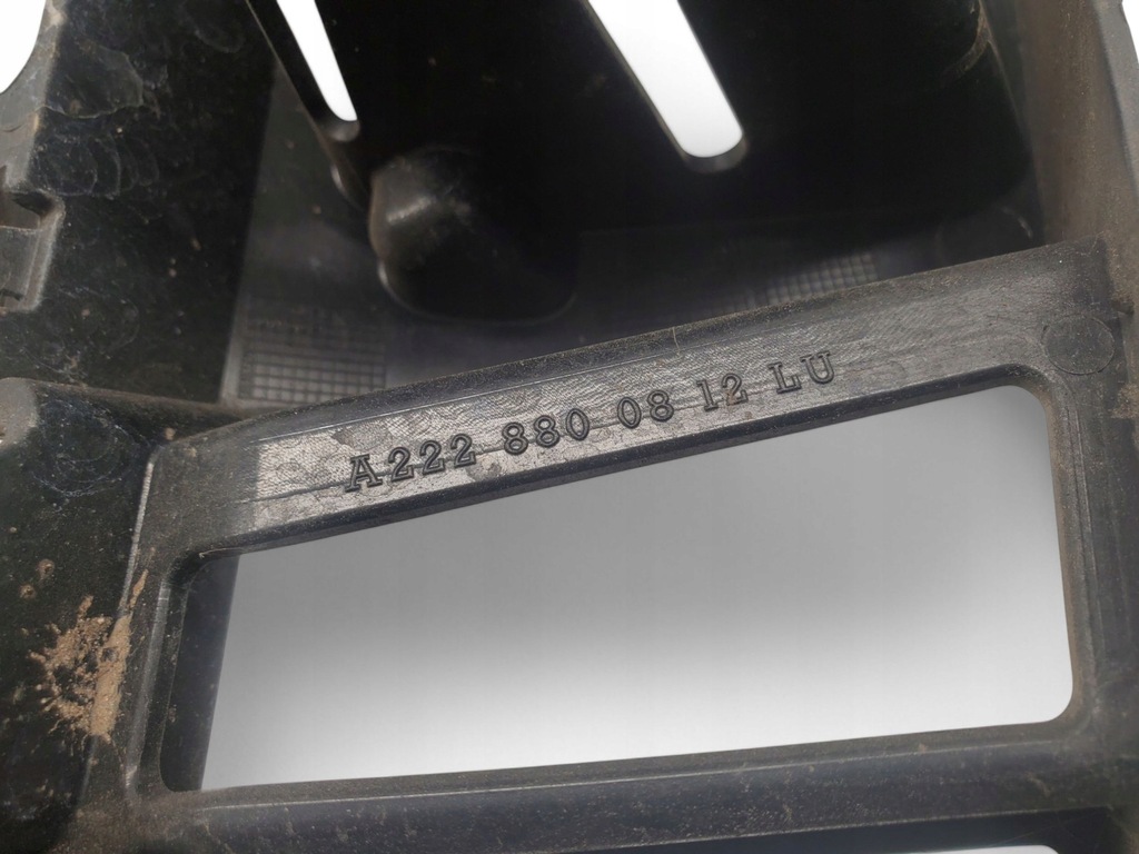 фото №6, Mercedes-benz s w222 a2228800812 задняя сторона правая элементы крепёжные