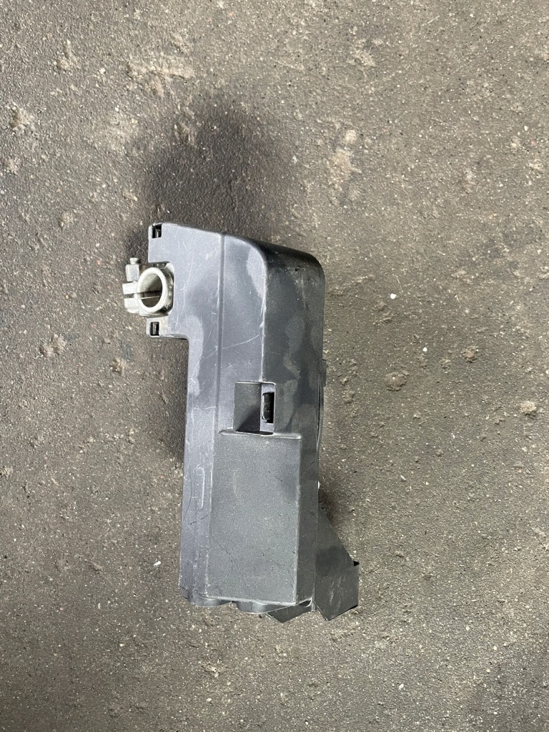 фото №1, Audi a4 b9 розподільник струму клема 8w0915459e