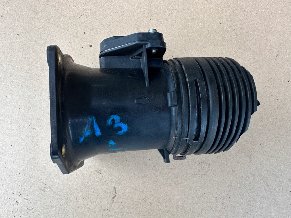 фото №1, Витратомір audi a3 058133471