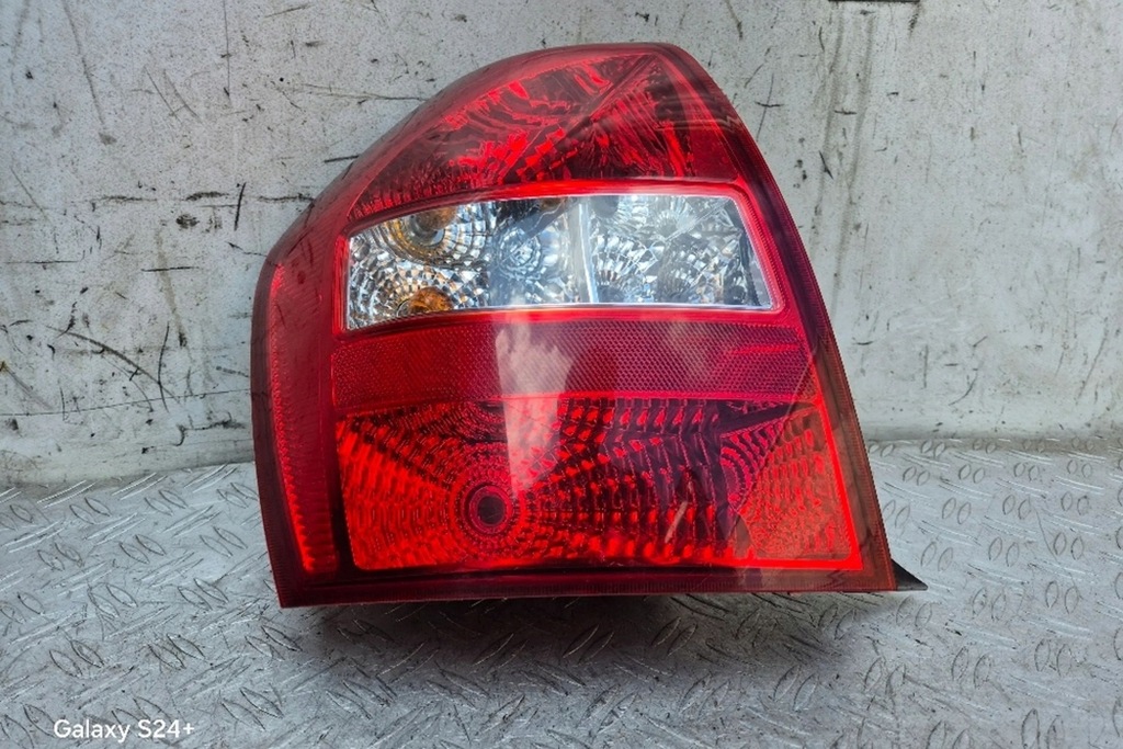 фото №10, Лампа ліва задня kia cerato ld 924012f2l 2.0l дизель 83kw 2005