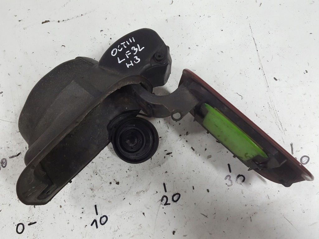 фото №3, Skoda octavia iii hb 13r- крышка заливной топлива lf3l