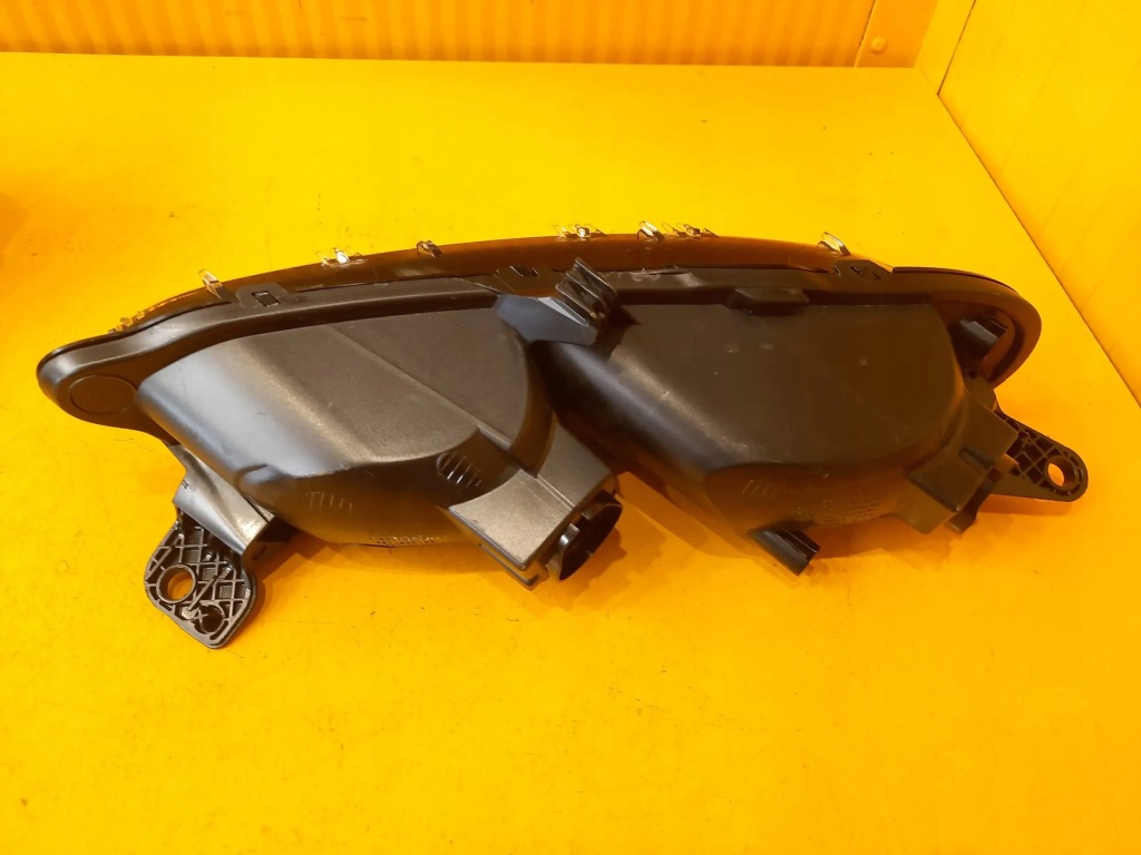 фото №4, Citroen c3 противотуманная фара левый 16-20r.