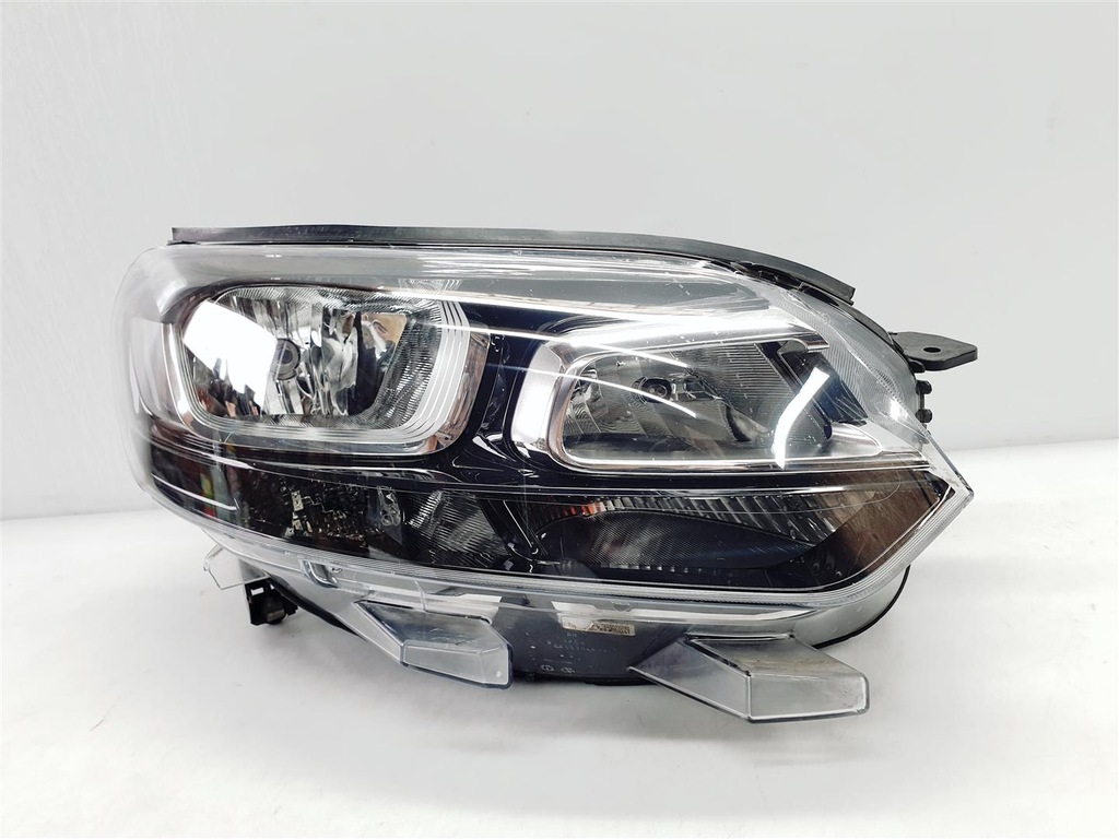 фото №1, Citroen jumpy iii 16r+ права лампа перед ory eu !!!