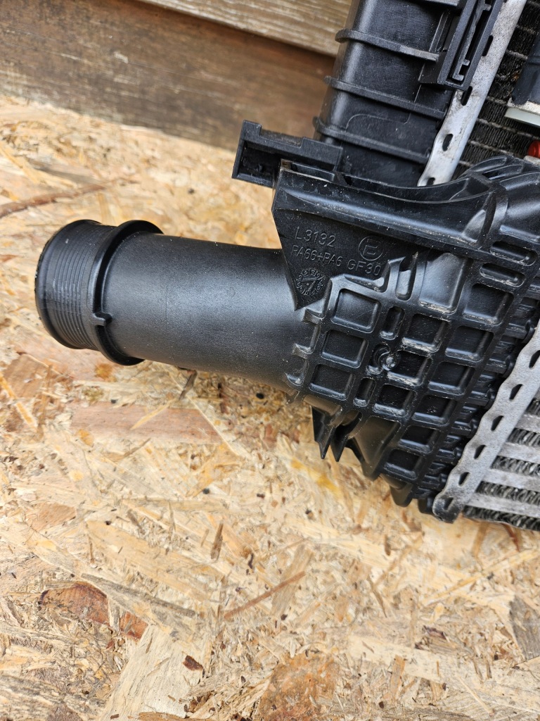 Комплект радіатор audi a4b8 a5 2.0 tdi кондиціонер вентилятор Зі Шроту