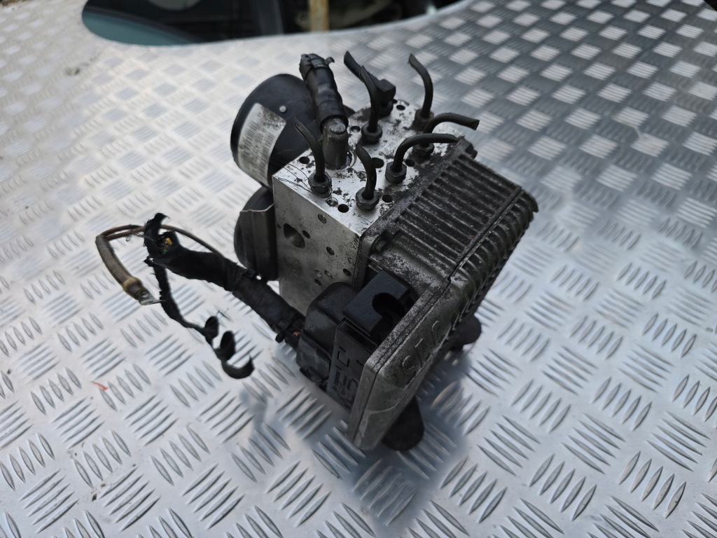 Купити Насос abs sbc mercedes a0054317212