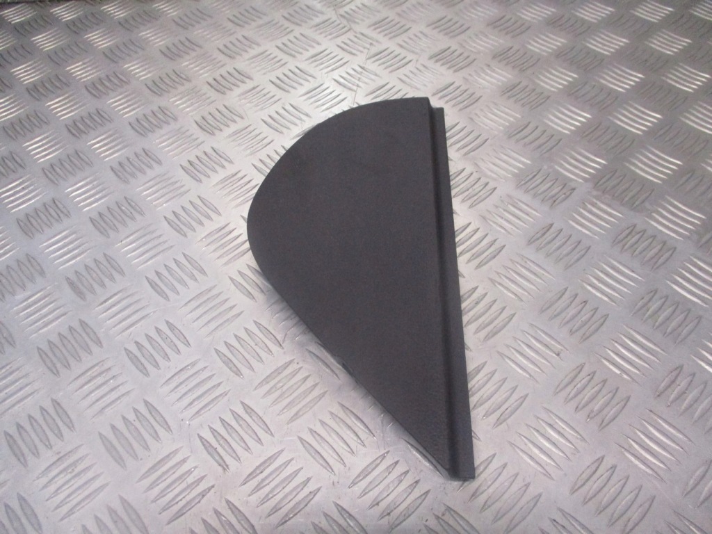 фото №1, Заглушка панели правая vw polo iv 9n 6q0858218f