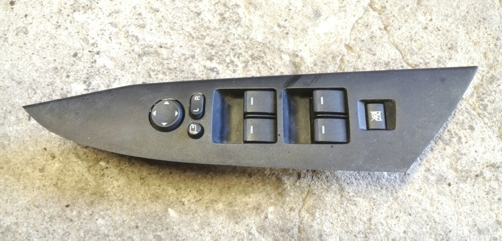 фото №1, Mazda 3 09-13 bl переключатель стекло левый передний eu bcd166350b