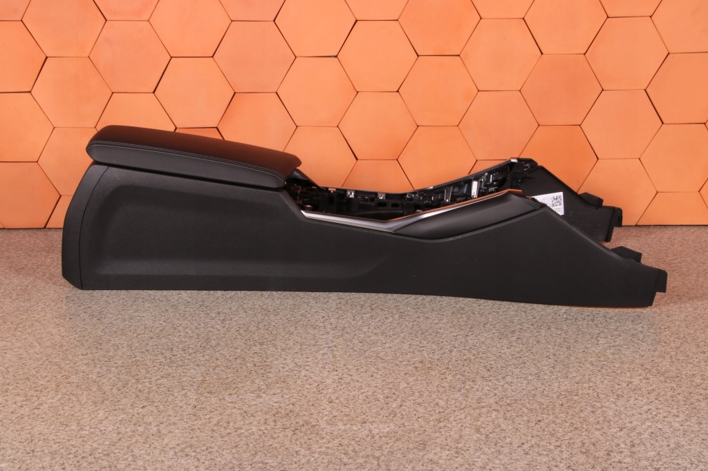 Bmw g20 g21 g22 туннель средний панель  подлокотник кожа с Разборки