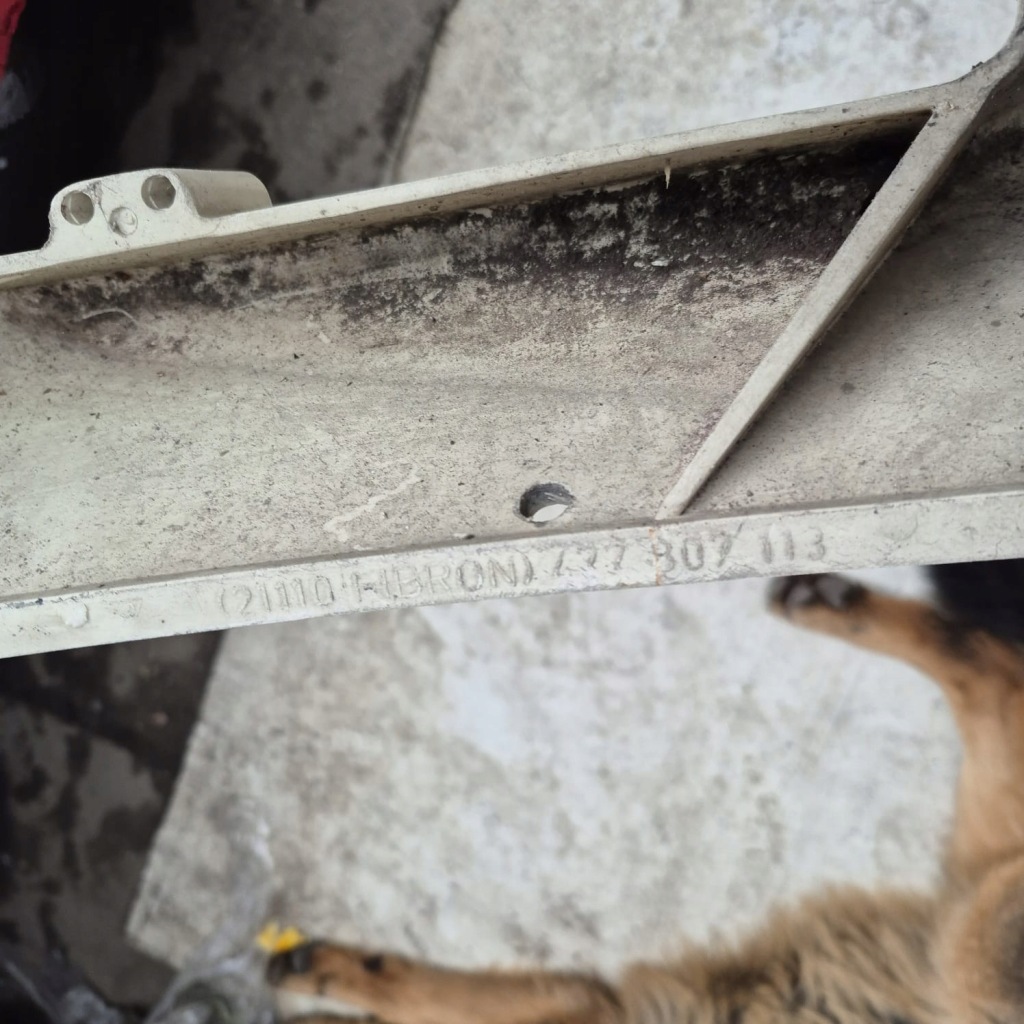 фото №8, Porsche 924 76- бампер перед передній