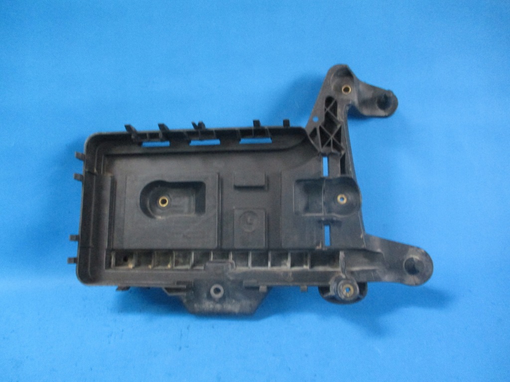 фото №1, Основание аккумулятор passat touran golf 1k0915333c