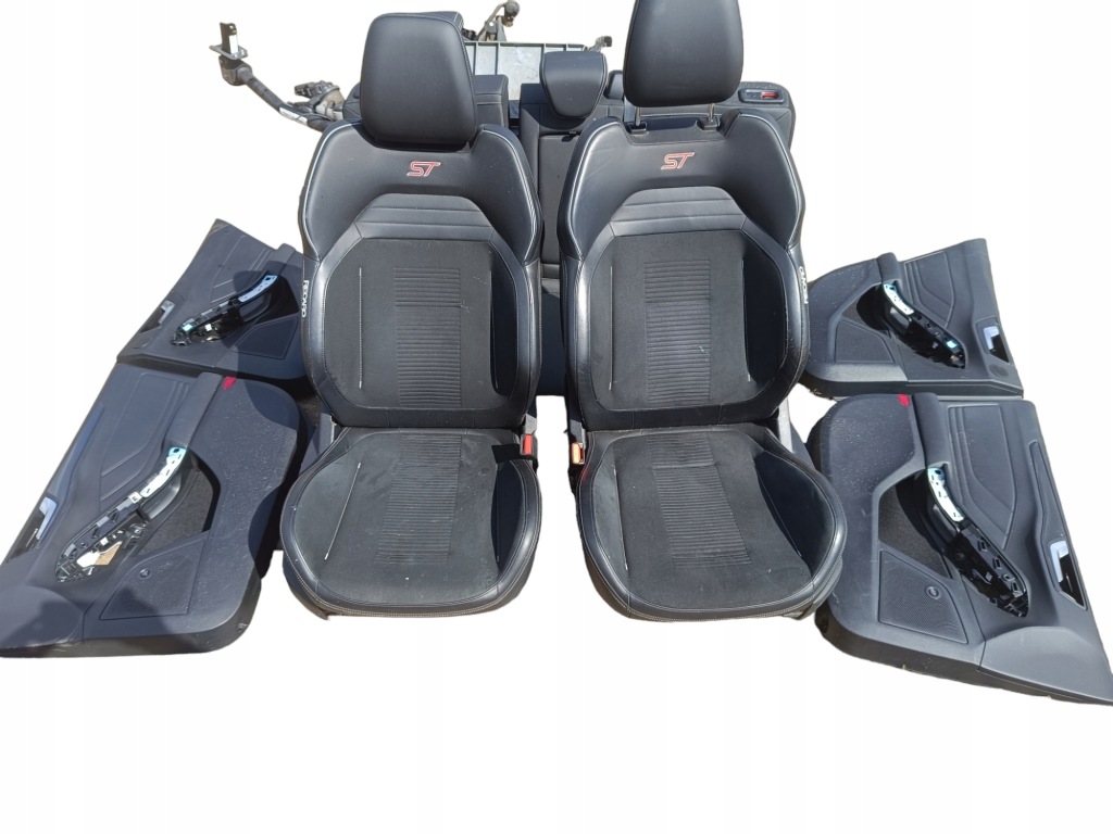 фото №1, Ford focus mk4 st 5d сидіння recaro sport заднє сидіння обшивки оббивка