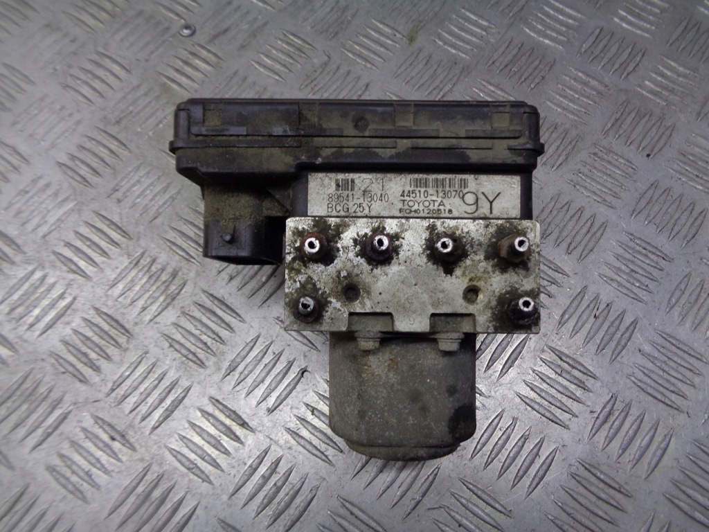 фото №1, Насос abs toyota corolla verso 44510-13070