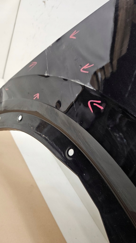 Крыло  правый  перед передний audi q2 81a 81a821470 оригинальный с Разборки