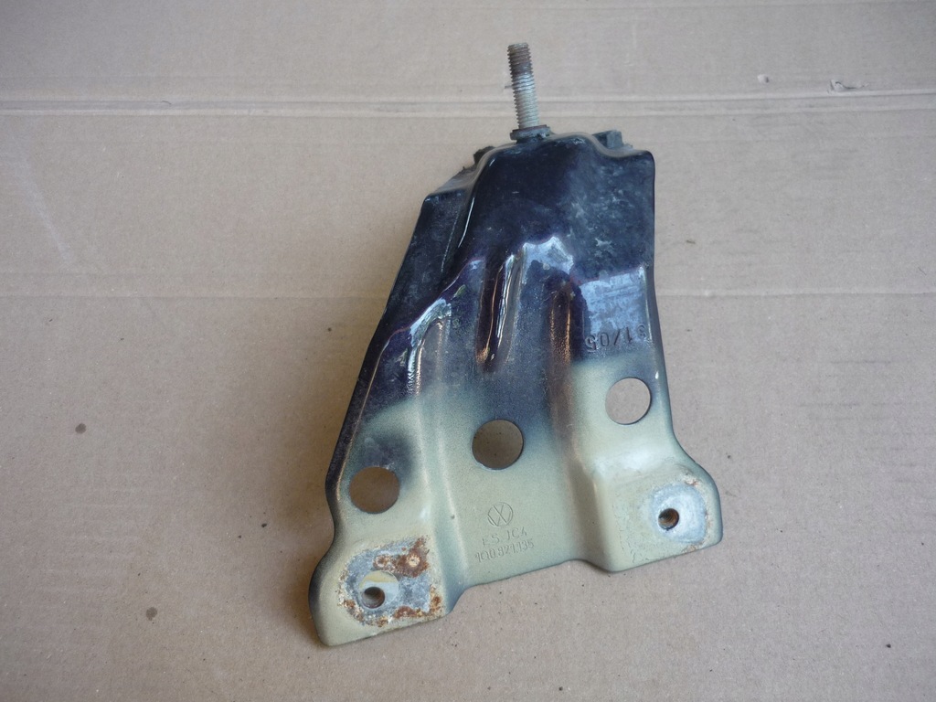фото №6, Кронштейн крыла левый перед vw eos 1q0821135