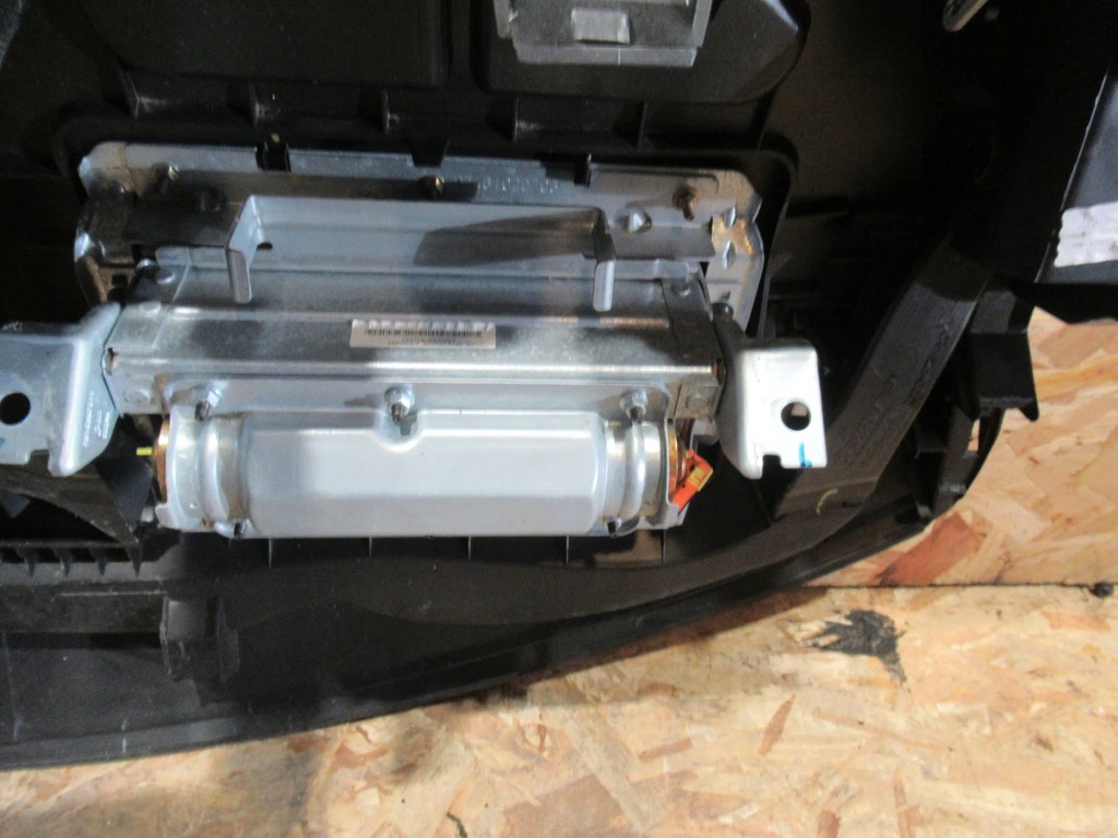 фото №8, Приборная панель подушка безопасности renault clio iii