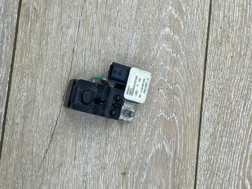 фото №1, Клемма минусовая renault trafic 2.0 dci a4209051300