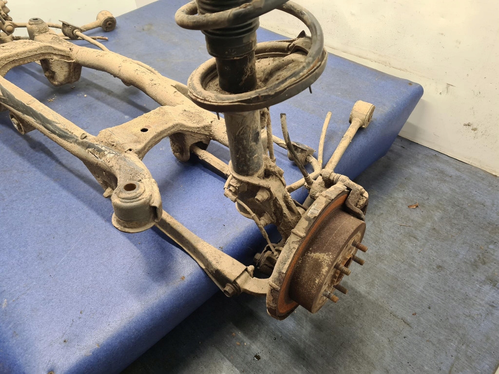 Купить Kia sportage ii рестайлинг  4x4 балка подвеска задний