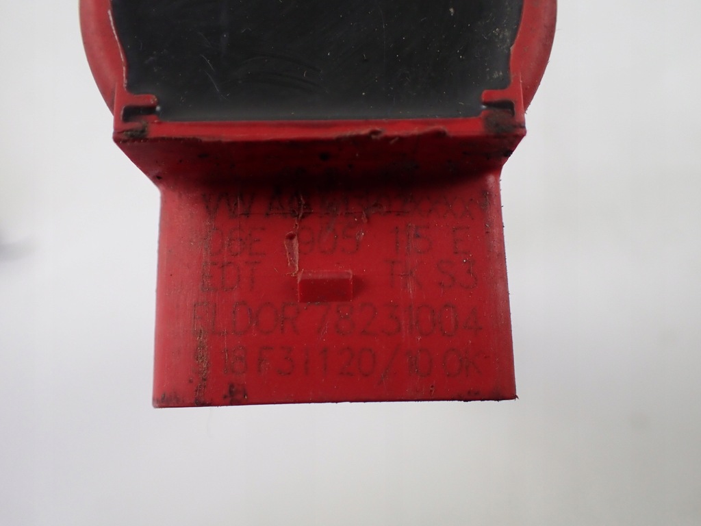 фото №7, Катушка зажигания audi a8 s8 d3 5.2 v10 короткий 06e905115e