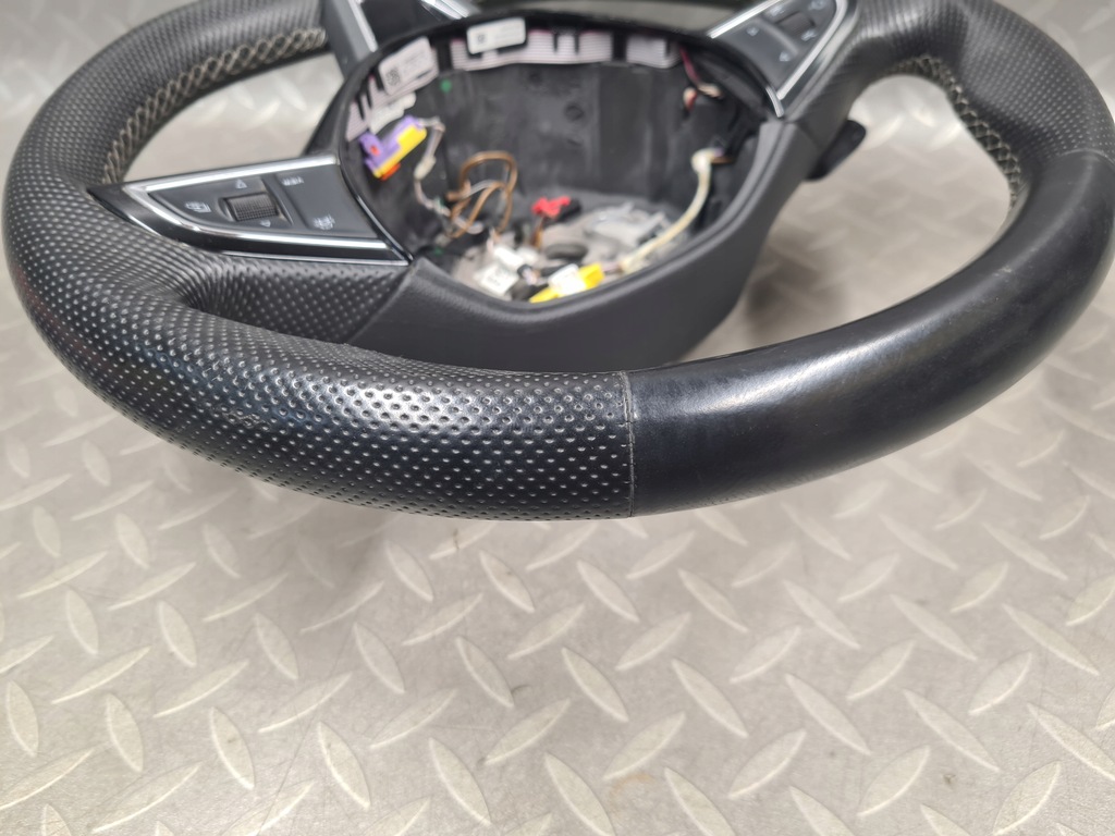 фото №8, Повітропровід шкіра шкіряний перфорована підігрів skoda superb iii sportline