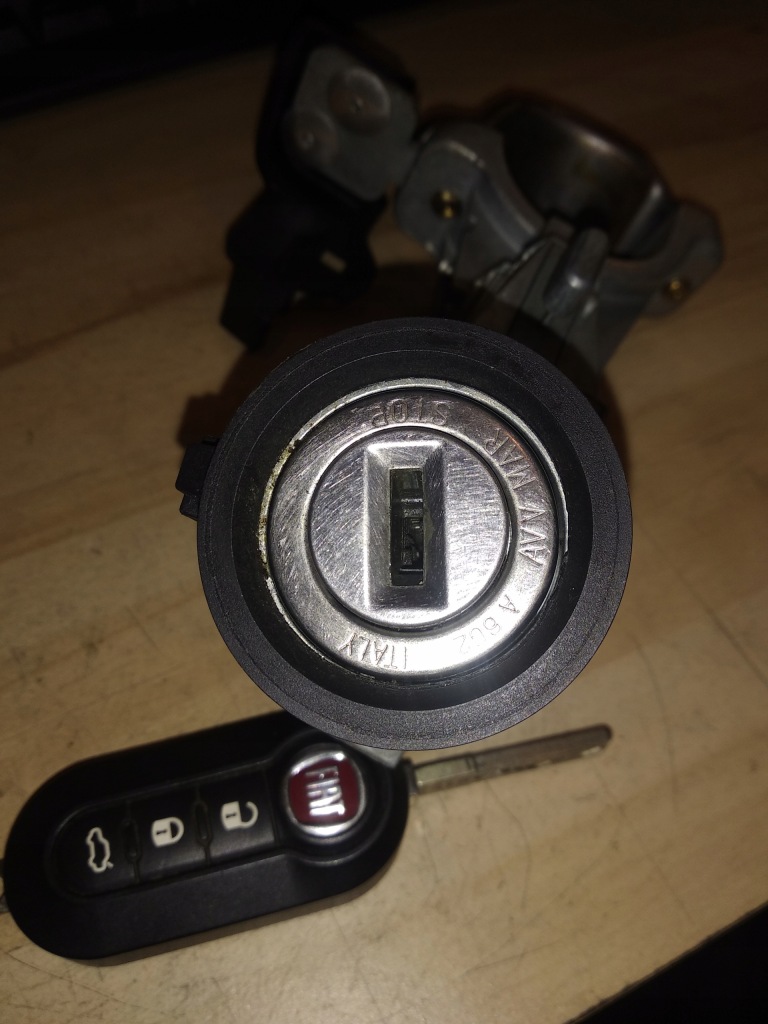 фото №8, Замок зажигания колодка ключ fiat grande punto 01098400