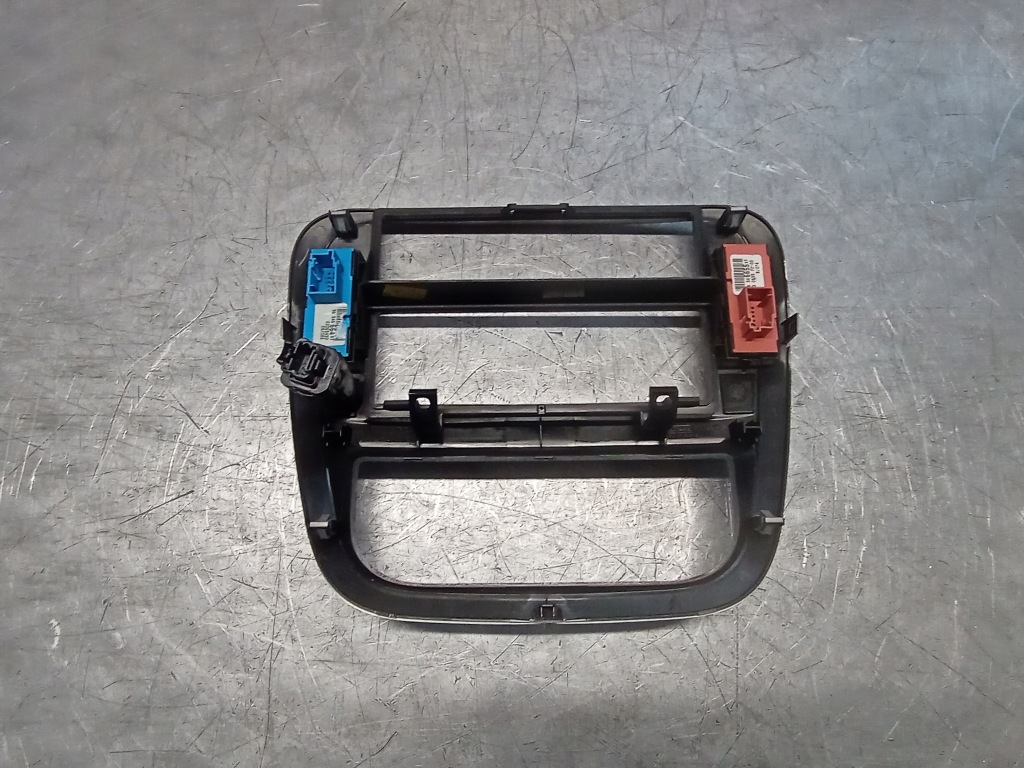 Рамка радио 9653074277 citroen c2 Цена