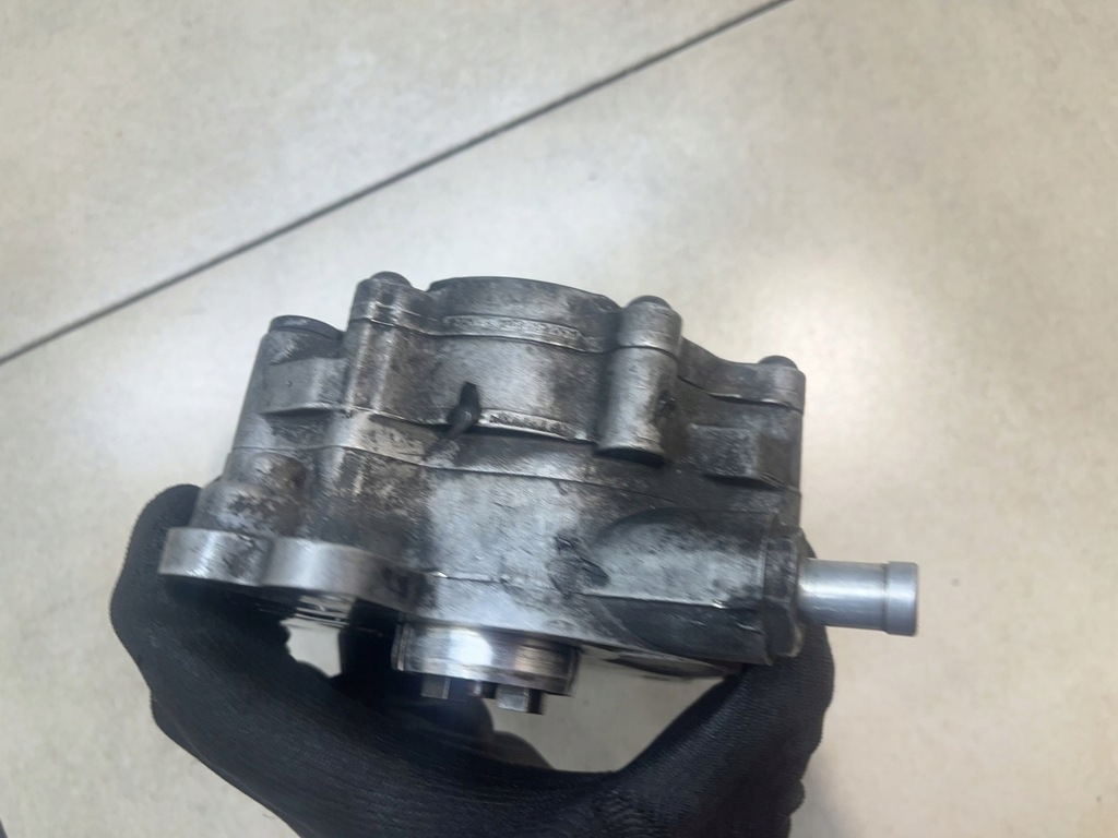 фото №7, Насос вакуум audi a4 b7 2.0 tdi 03g145209